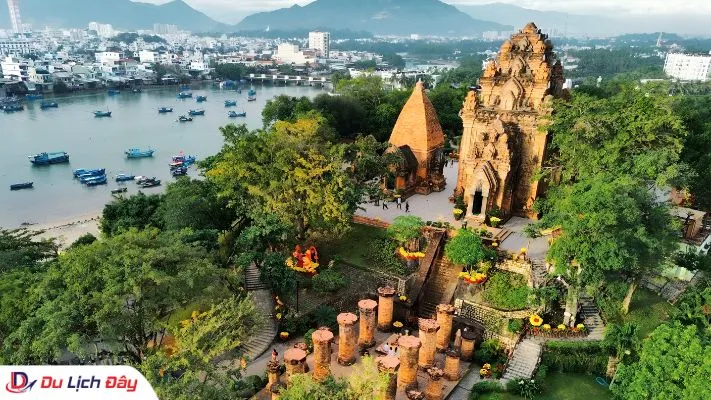 Khám phá Tháp Bà Ponagar Nha Trang - Biểu tượng văn hóa Chăm Pa cổ kính