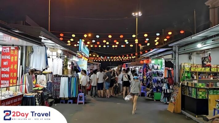 Du lịch dạo quanh thành phố thưởng thức các món đặc sản Nha Trang