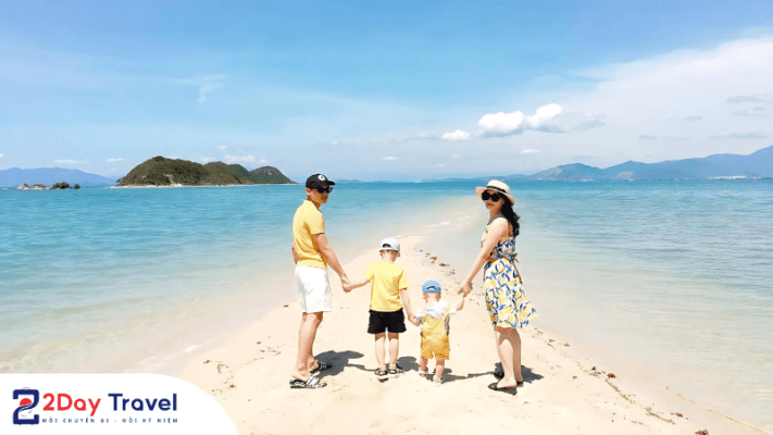 Đảo Điệp Sơn - đi bộ giữa biển