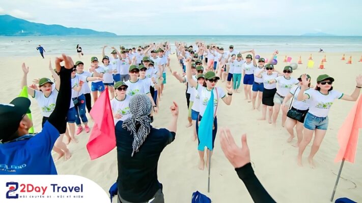 Sở hữu bãi biển dài, với vẻ đẹp hoang sơ, Bãi dài là một trong những địa điểm tổ chức Teambuilding lý tưởng