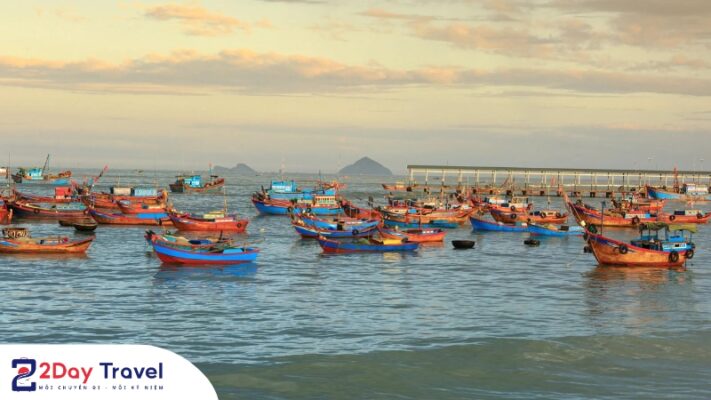 Làng Chài – Nơi Hòa Mình Với Cuộc Sống Biển