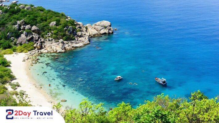 Đảo Bình Ba – biển hoang sơ xanh ngọc lục bảo