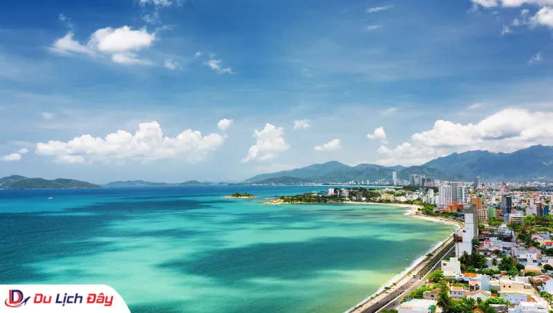 Toàn cảnh thành phố biển Nha Trang từ trên cao