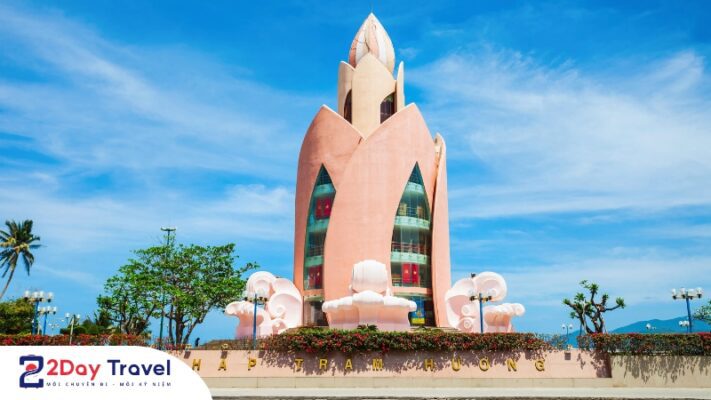 Quảng trường 2/4 Nha Trang. Biểu tượng văn hóa không thể thiếu đối với người dân Nha Trang