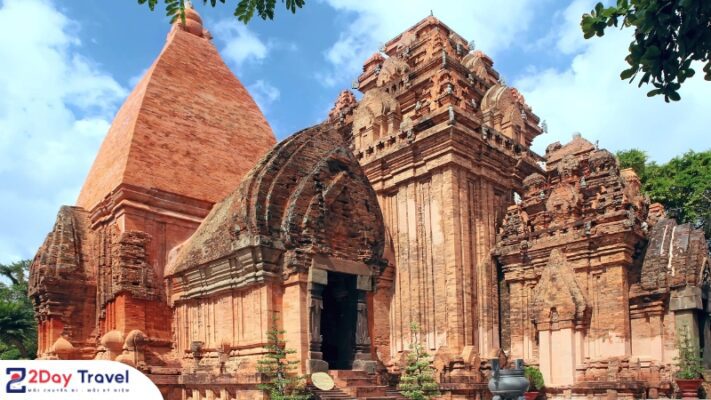 Khám phá du lịch văn hoá lịch sử tại Nha Trang 