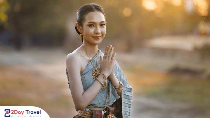 Phong tục tập quán đặc trưng