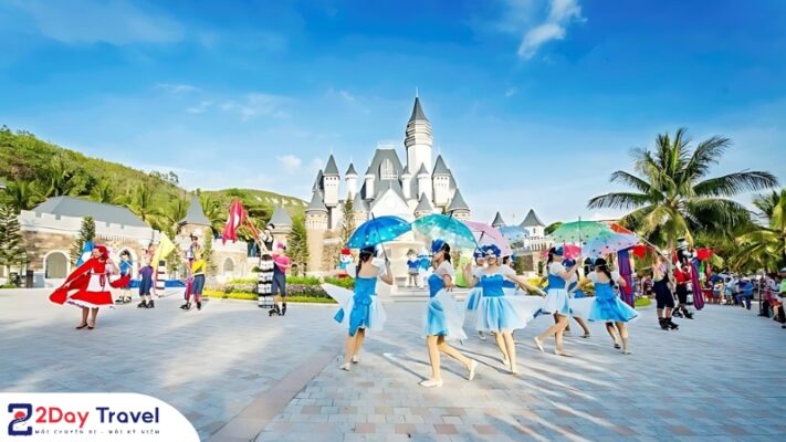 Lễ hội hóa trang đường phố Carnival Vinpearl Land Nha Trang
