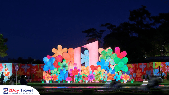 "Rừng hoa ánh sáng" tại Đà Lạt