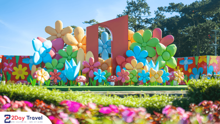 Mô hình "Rừng hoa ánh sáng" - Đà Lạt