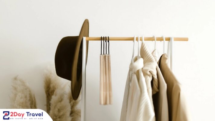 Trang phục và phụ kiện phù hợp