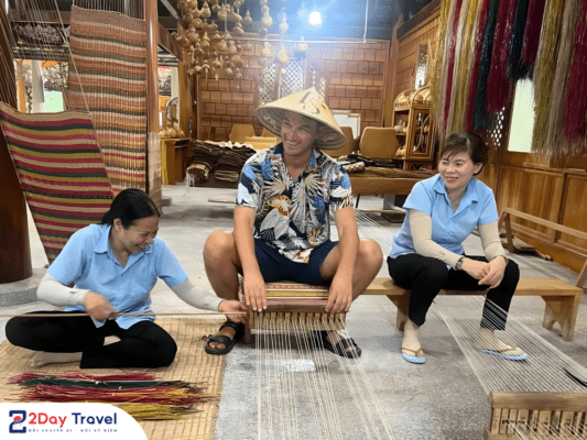 Check in mọi nơi tại Trường Sơn