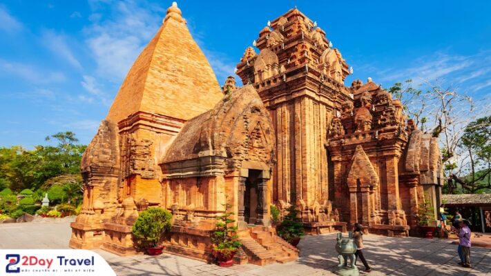 Tháp bà Ponagar