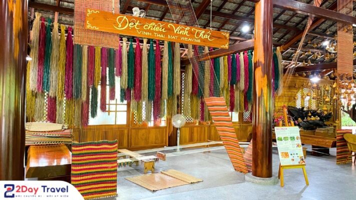 Dệt chiếu - Làng nghề Trường Sơn