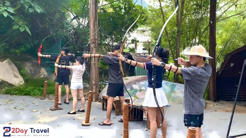 Bắn cung và các hoạt động thể thao mạo hiểm