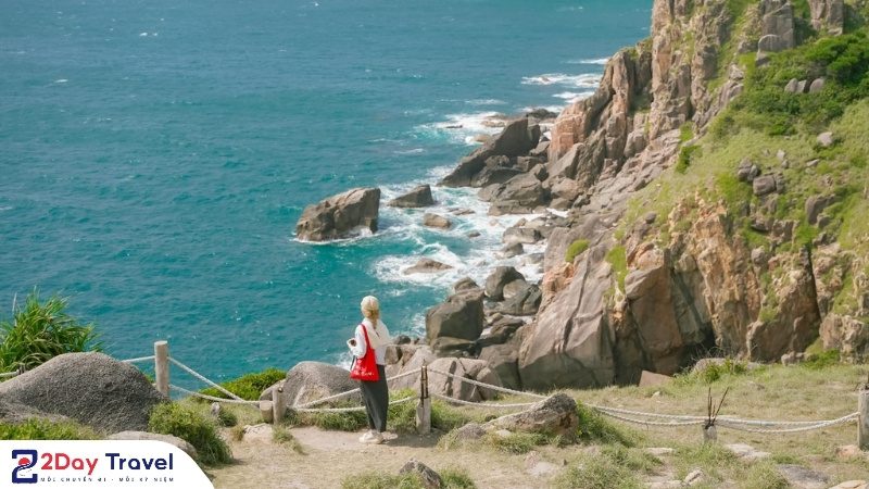 Cảnh đẹp thiên nhiên Phú Yên – Vẻ đẹp hoang sơ bên bờ biển xanh ngút ngàn