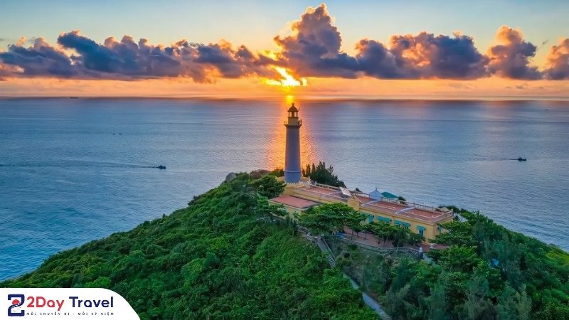 Hải đăng Đại Lãnh Phú Yên – Ngắm hoàng hôn rực rỡ nơi đón ánh bình minh đầu tiên