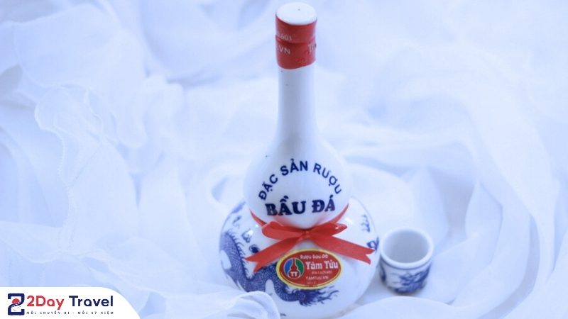 Rượu Bàu Đá Bình Định – Đặc sản danh bất hư truyền của miền Trung