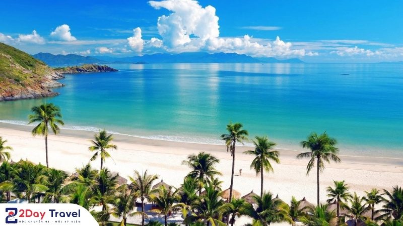 Bãi Dài Nha Trang – bãi biển hoang sơ với làn nước trong xanh và bờ cát trắng mịn