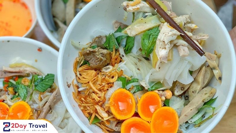Bánh ướt lòng gà – Món đặc sản nổi tiếng Đà Lạt hấp dẫn du khách