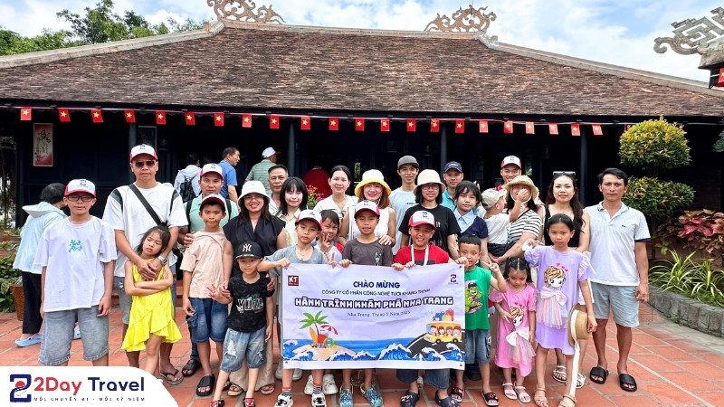 Du lịch theo tour – lựa chọn lý tưởng cho nhóm đông người, gia đình.