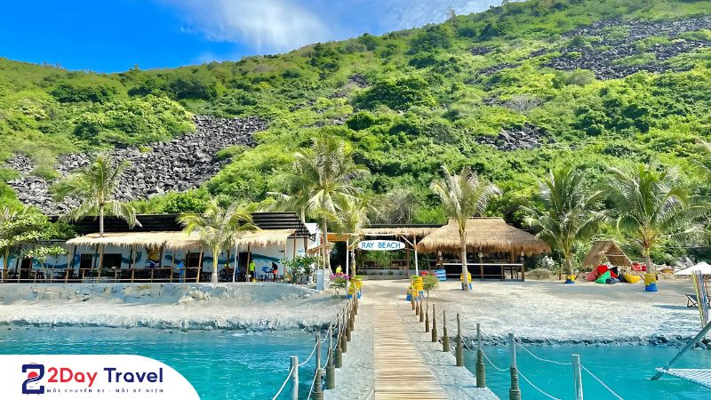 “Đảo Bích Đầm Nha Trang: Thiên đường hoang sơ ít người biết đến”