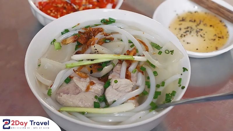 Ăn Lại 7 Món Ăn Tuổi Thơ Tại Nha Trang Ngon Khóc Thét!