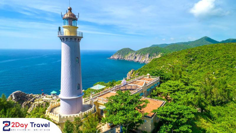 Nên đi du lịch Quy Nhơn hay Phú Yên? So sánh cực chi tiết!