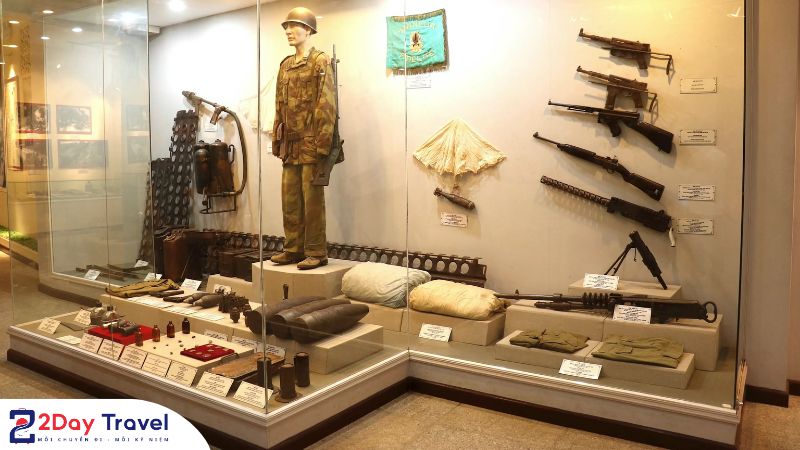 Các loại trang bị vũ khí của thực dân Pháp chiến trường 1954 tại Bảo tàng Chiến thắng Điện Biên Phủ