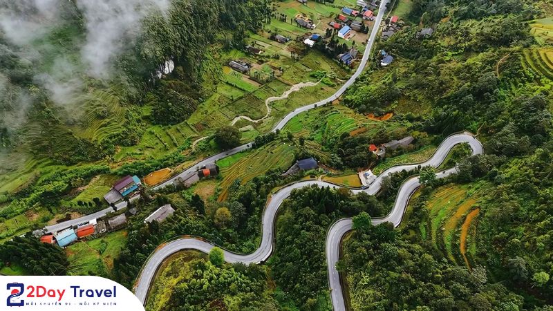 Dốc Chín Khoanh - điểm check-in ấn tượng tại Phố Cáo