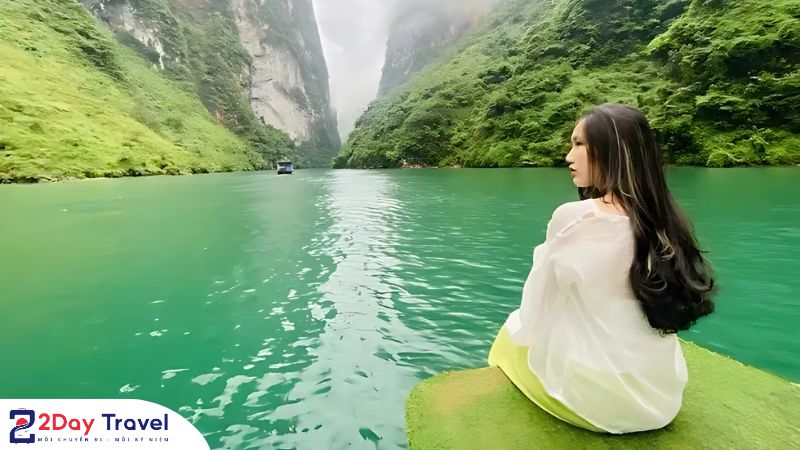 Sông Nho Quế - Vẻ đẹp tuyệt tác xanh ngọc giữa cao nguyên đá