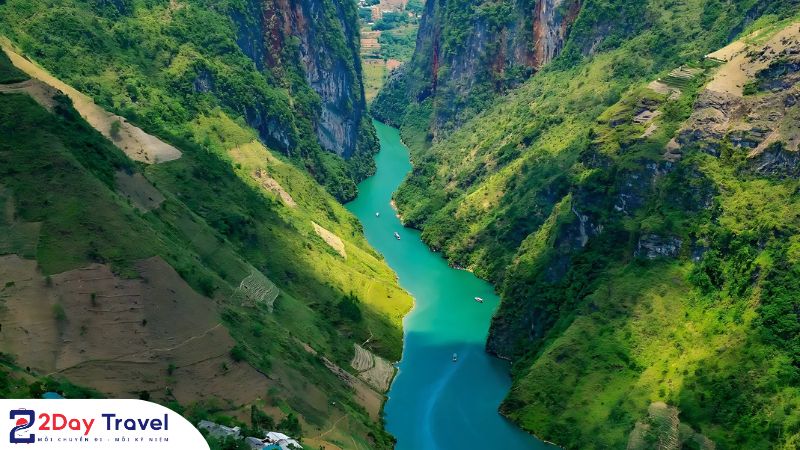 Góc nhìn nhiếp ảnh của sông Nho Quế