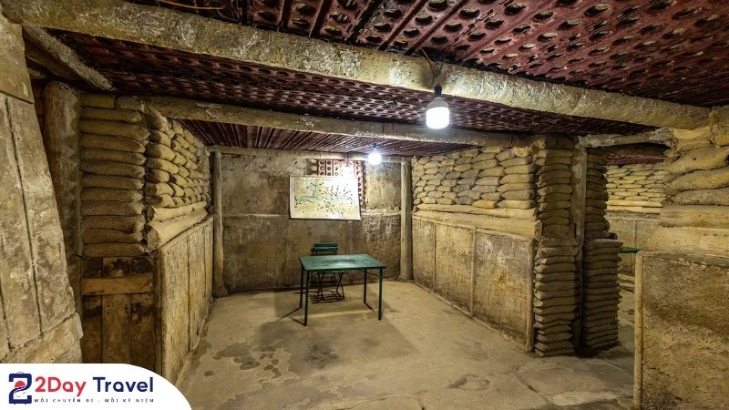 Tham quan cấu trúc bên trong hầm De Castries