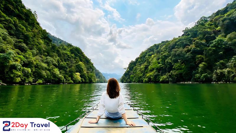 Bức tranh sơn thủy hữu tình