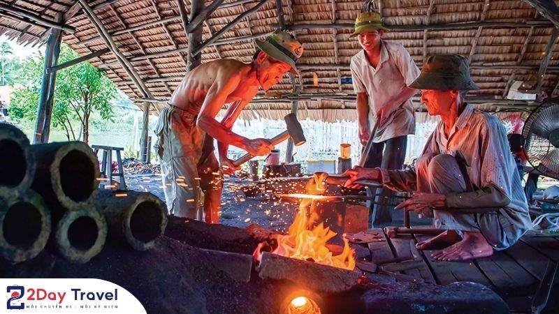 Làng rèn Phúc Sen – truyền nghề qua nhiều thế hệ 