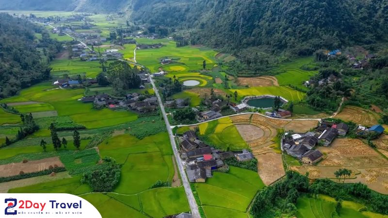 Phố Cáo qua ống kính du khách