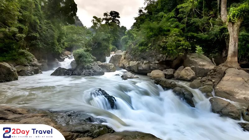 Vẻ đẹp hoang sơ của Thác Đầu Đẳng