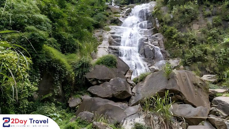 Thác Đầu Đẳng kỳ vĩ