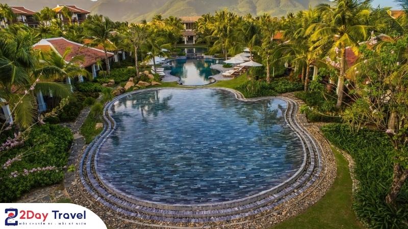 Hệ thống hồ bơi ngoài trời tại The Anam Cam Ranh