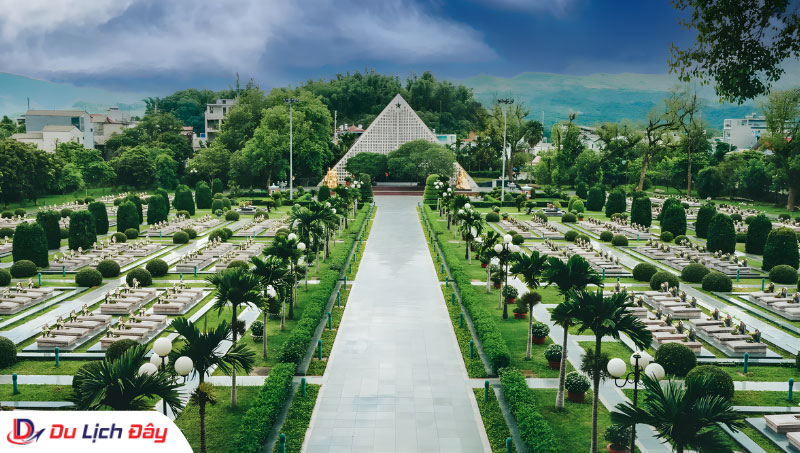 Bí ẩn Nghĩa trang liệt sĩ A1: Hành trình chạm vào ký ức Điện Biên - goc nhin toan canh nghia trang liet si doi a1