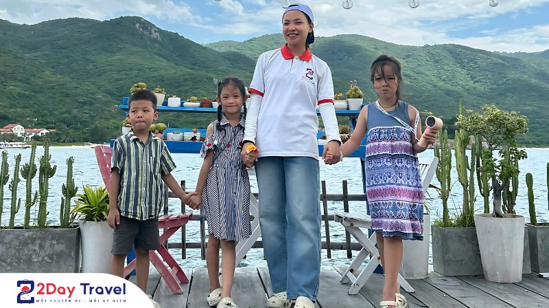 “Tour Đồng Cừu Ninh Thuận dành cho gia đình có trẻ nhỏ: Trẻ thích mê, bố mẹ thảnh thơi!”
