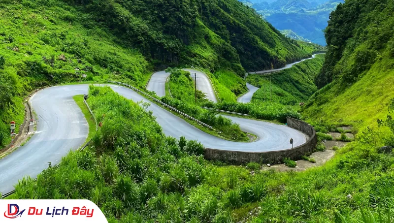 Cung đường đèo Mã Pí Léng trong Tour Đông Bắc 5N4D