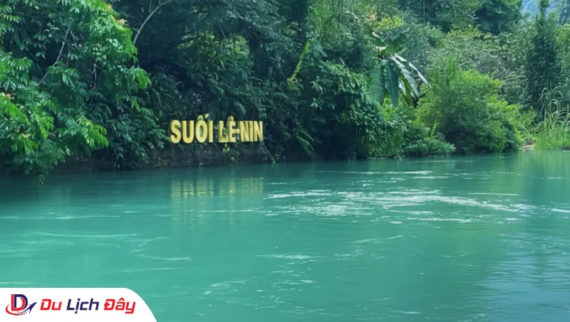 Khung cảnh thơ mộng, yên bình tại suối Lê-Nin trong Tour Hà Nội - Cao Bằng - Bắc Kạn - 3N2D