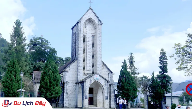 Nhà thờ đá Sapa cổ kính trong Tour Hà Nội - SaPa 3N2D