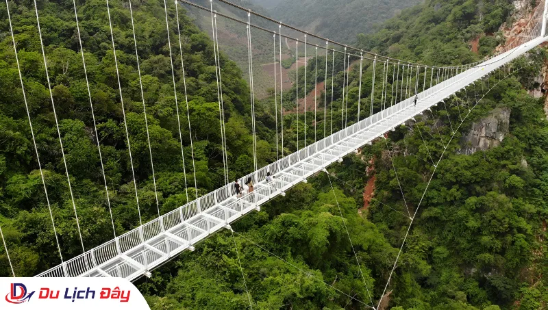 Trải nghiệm cầu kính Bạch Long trong Tour Tây Bắc 5N4D